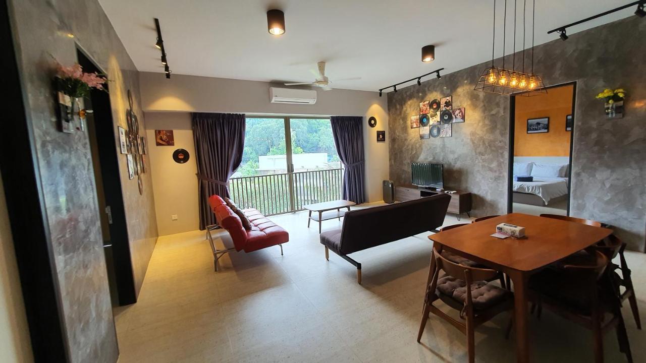 By The Sea Beach Luxury Resort - บาตูเฟอริงกี ภายนอก รูปภาพ